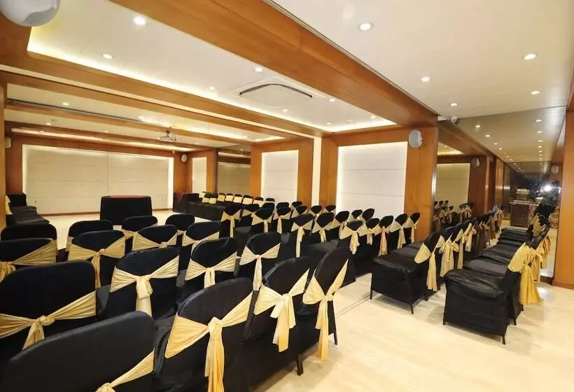 Hotelli Rajhans Regent