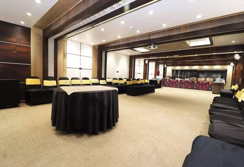 Hotelli Rajhans Regent