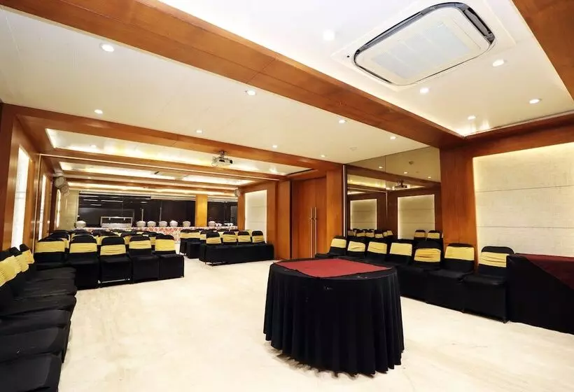 Hotelli Rajhans Regent