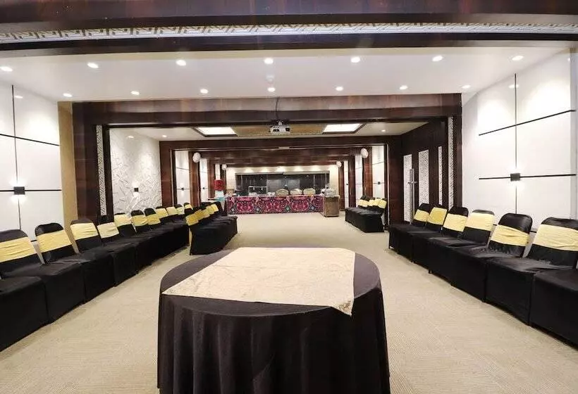 Hotelli Rajhans Regent