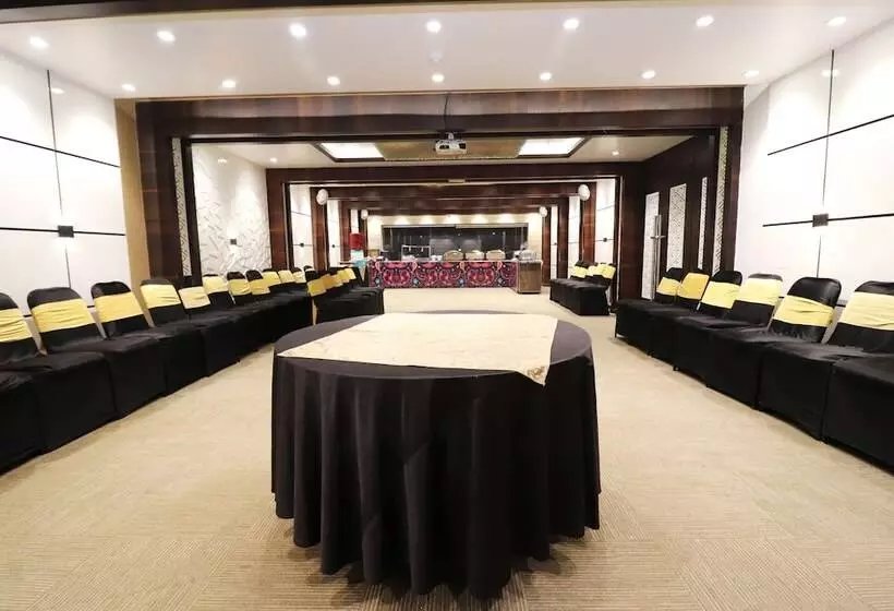 Hotelli Rajhans Regent