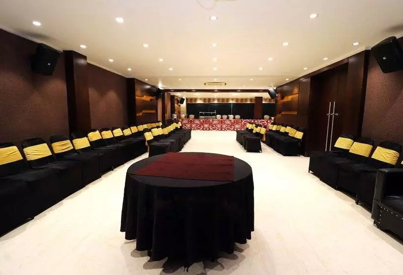 Hotelli Rajhans Regent