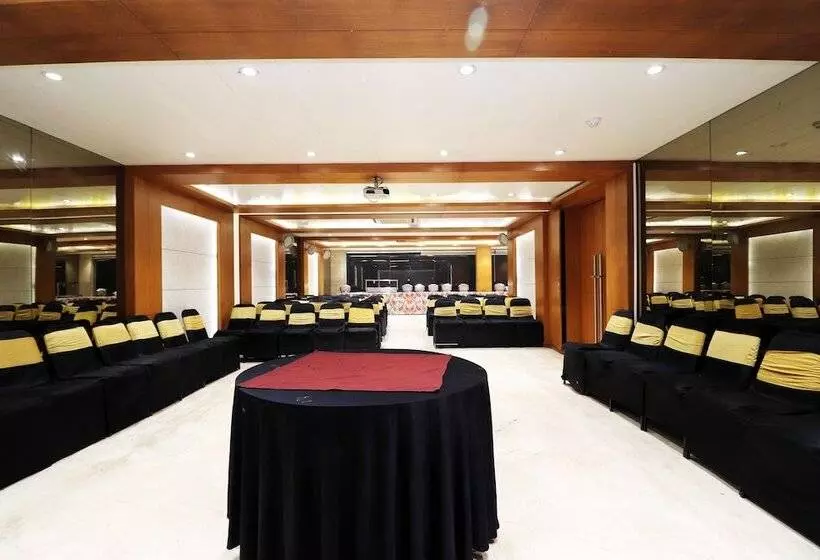 Hotelli Rajhans Regent