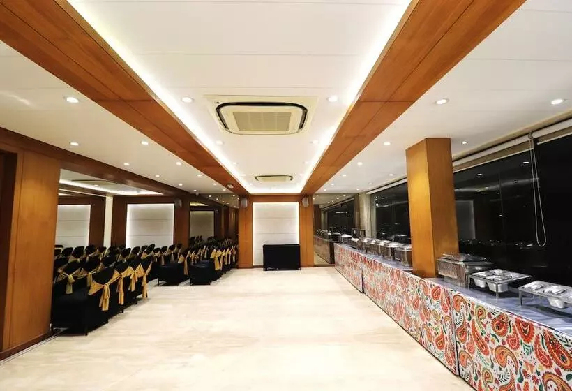 Hotelli Rajhans Regent