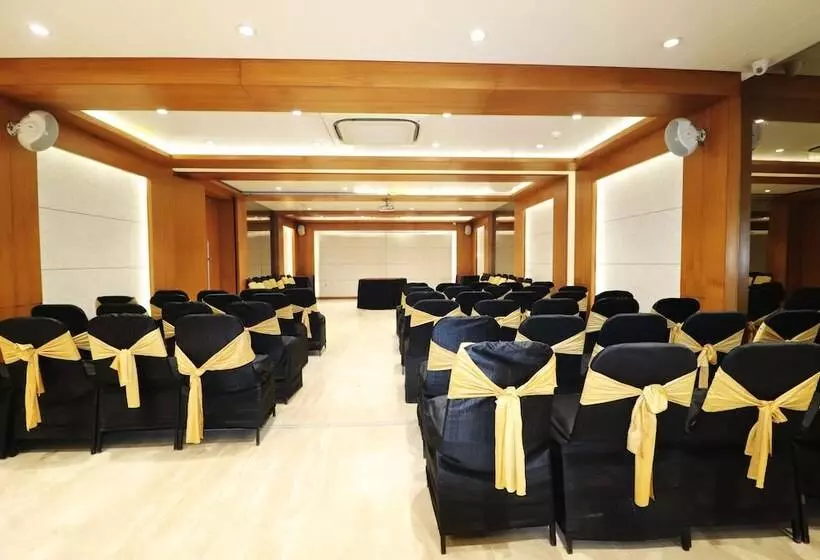 Hotelli Rajhans Regent