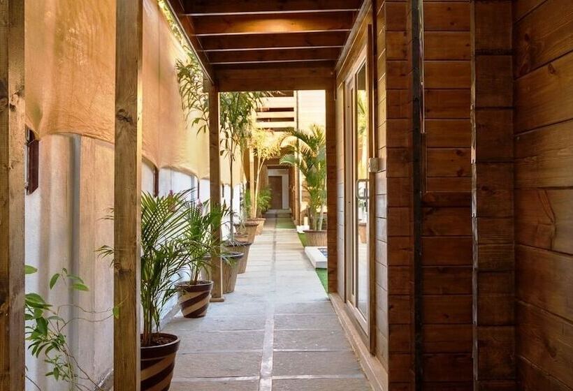 ホテル Royal Woods