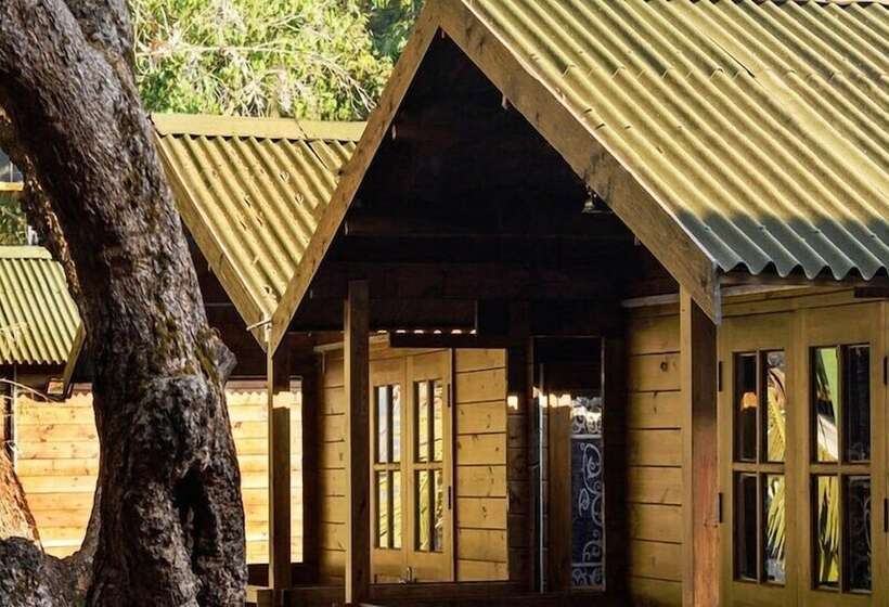 ホテル Royal Woods