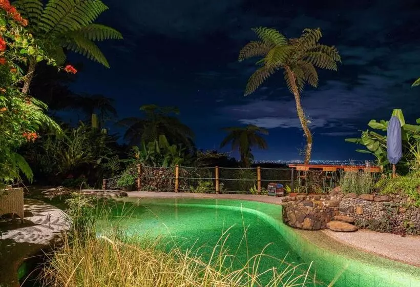 ホテル Sarinbuana Eco Lodge