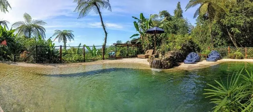 ホテル Sarinbuana Eco Lodge