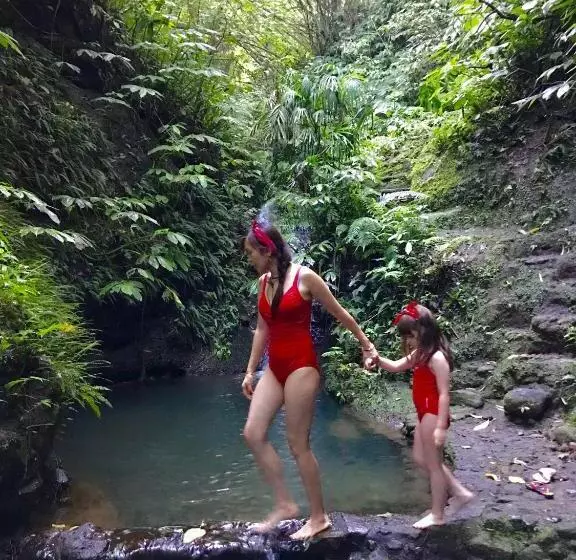 ホテル Sarinbuana Eco Lodge