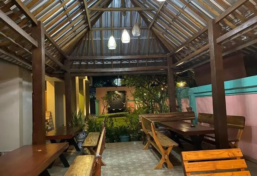 ホテル Semilir Inn Senggigi