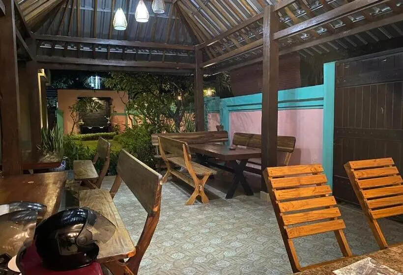 ホテル Semilir Inn Senggigi