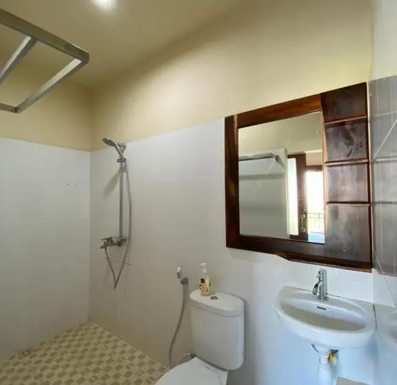 ホテル Semilir Inn Senggigi