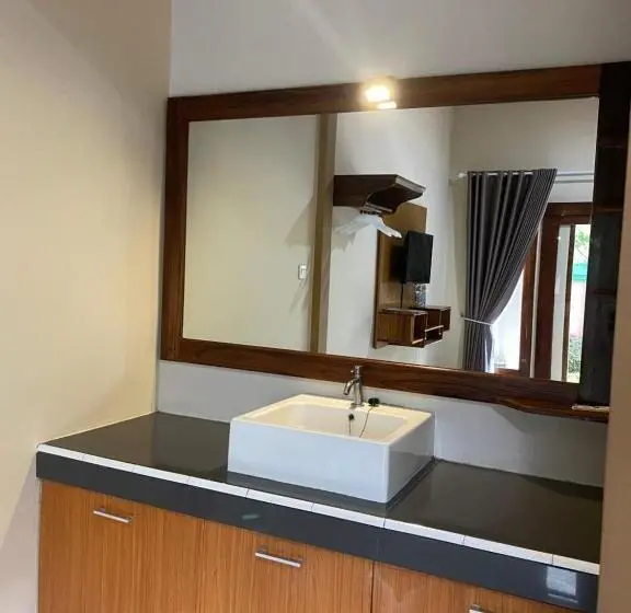 ホテル Semilir Inn Senggigi