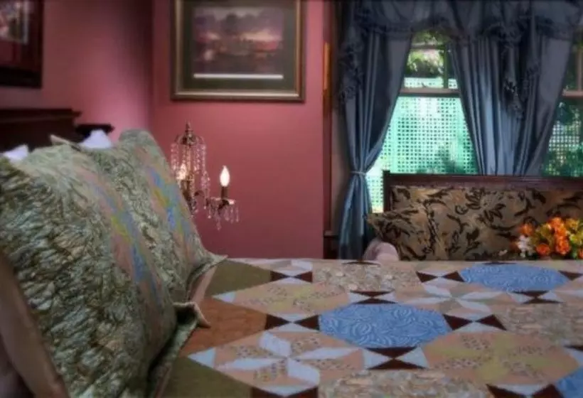 Hotelli The Carriage House