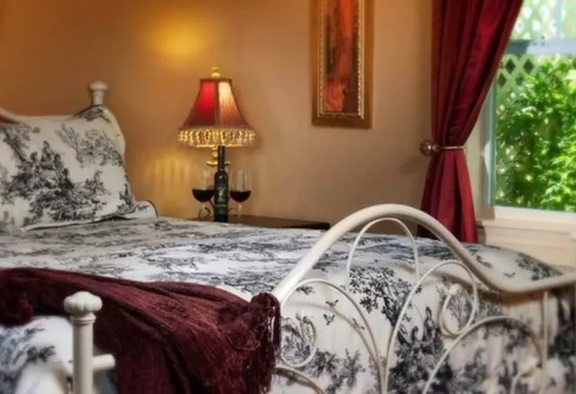 Hotelli The Carriage House