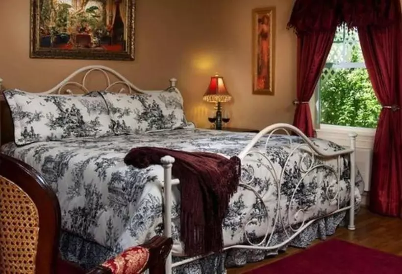 Hotelli The Carriage House