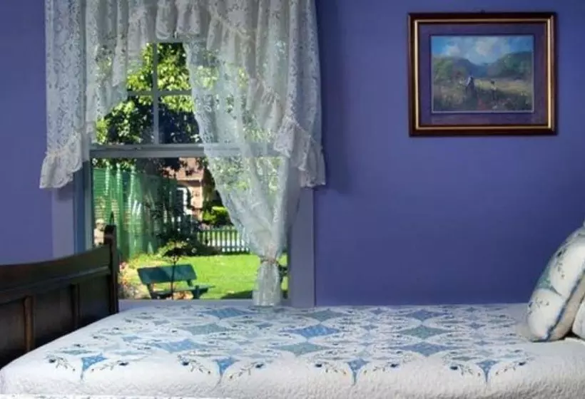 Hotelli The Carriage House