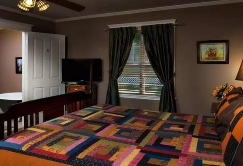 Hotelli The Carriage House