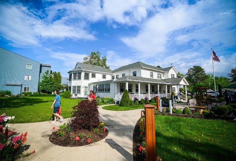 فندق The Lakehouse Inn Geneva