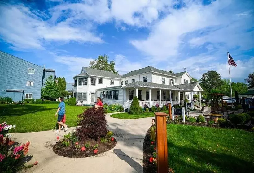 Hotelli The Lakehouse Inn Geneva