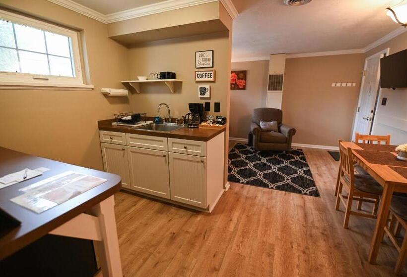 فندق The Lakehouse Inn Geneva