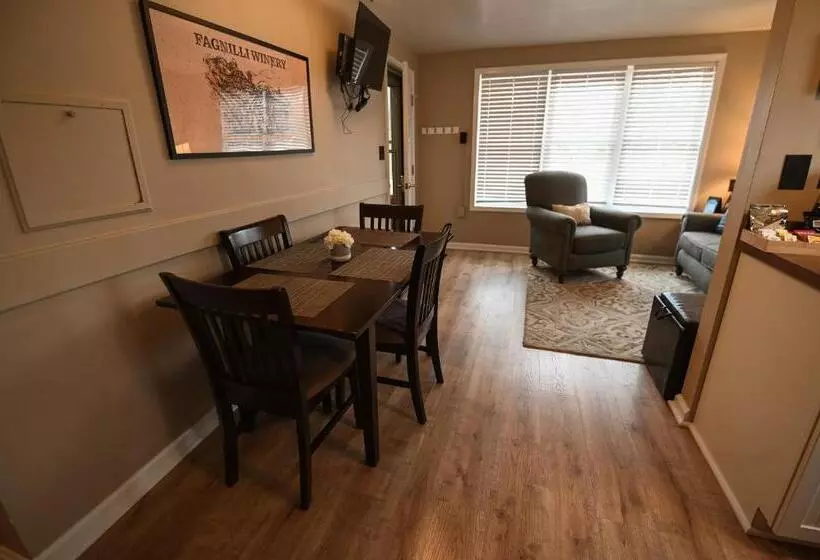 Hotelli The Lakehouse Inn Geneva