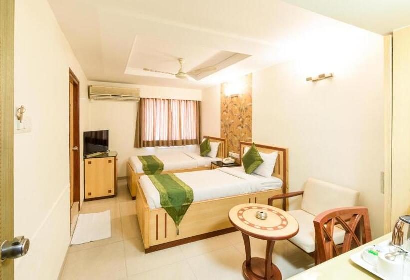 Hotelli Treebo Paradise