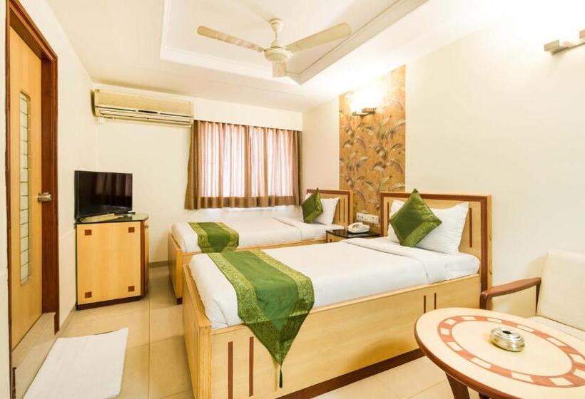 Hotelli Treebo Paradise