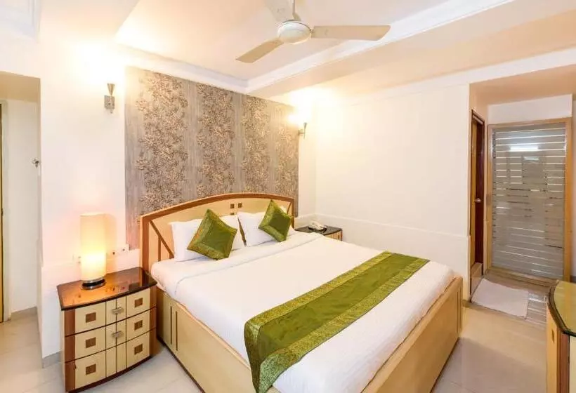 ホテル Treebo Paradise