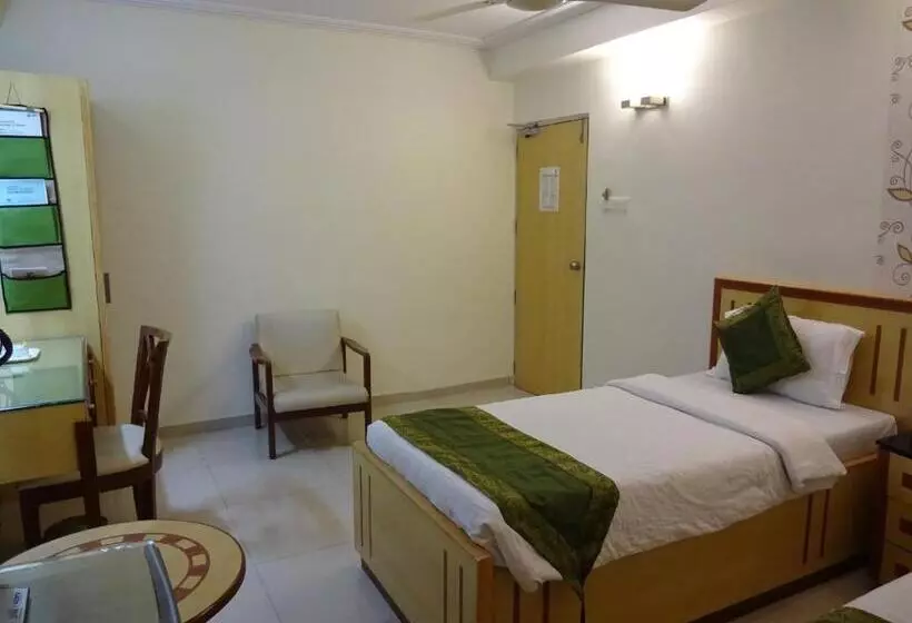 ホテル Treebo Paradise