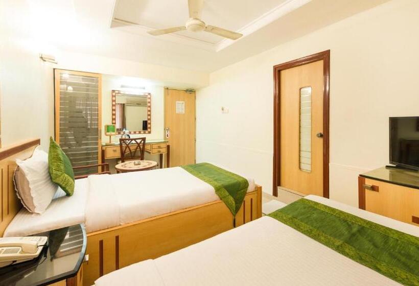 Hotelli Treebo Paradise