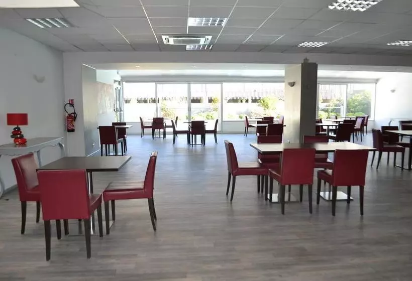 هتل Yes Hôtel