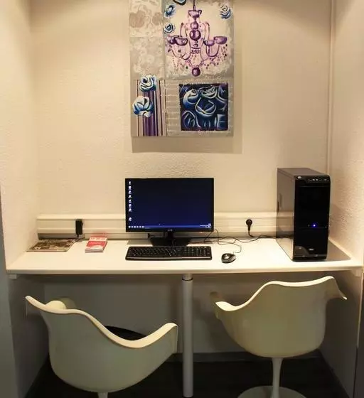 هتل Yes Hôtel