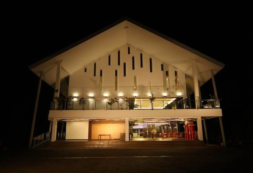 בית מלון כפרי Zuri Resort Cipanas