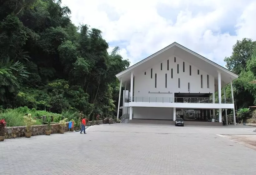 ホテル Zuri Resort Cipanas