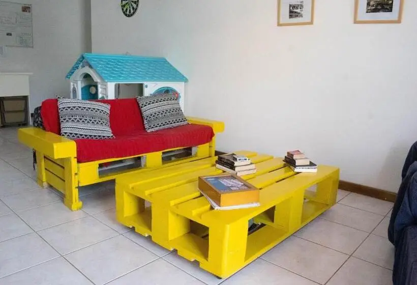 هاستل Mendes Homestay   B&b In The Heart Of Praia