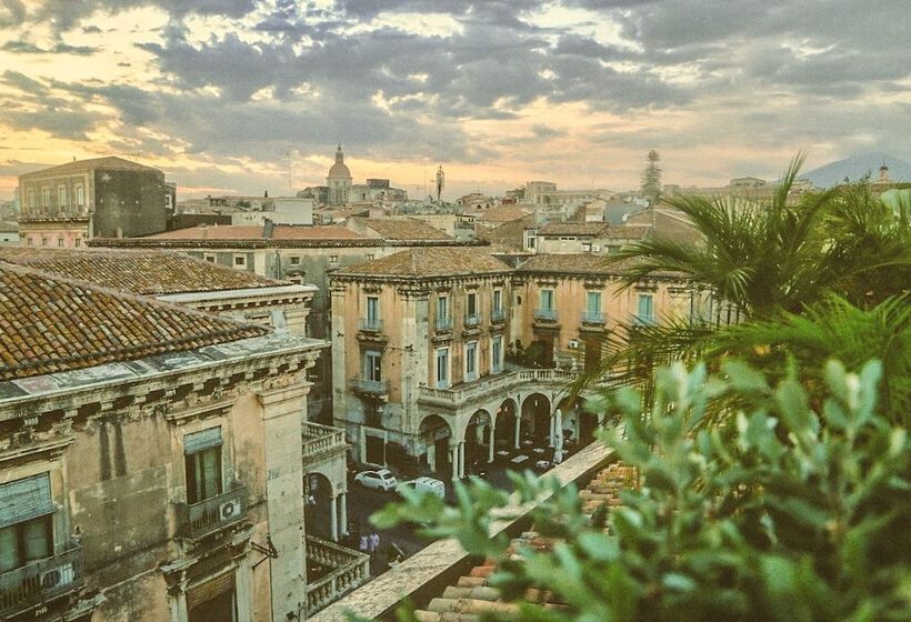 هتل Asmundo Di Gisira