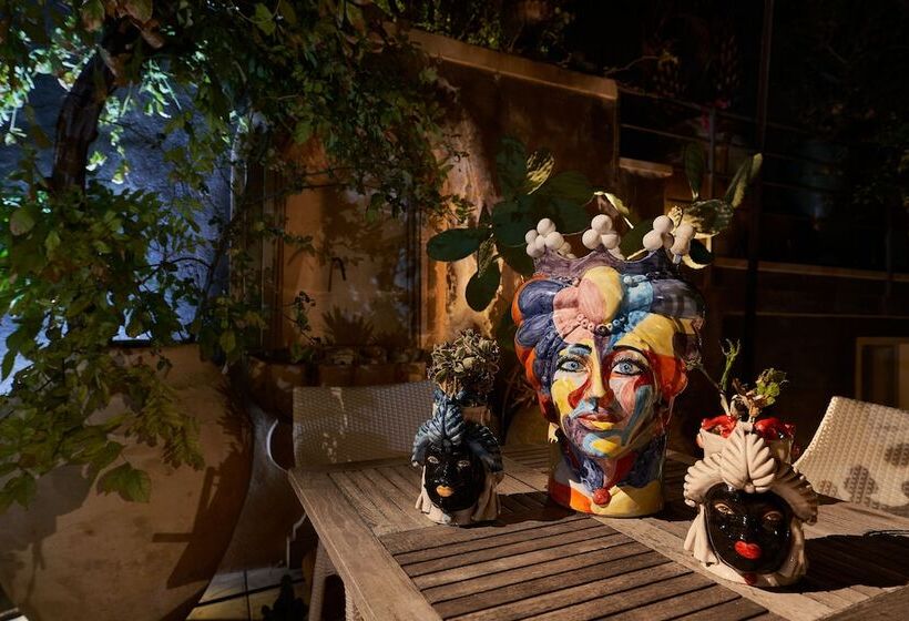 هتل Asmundo Di Gisira