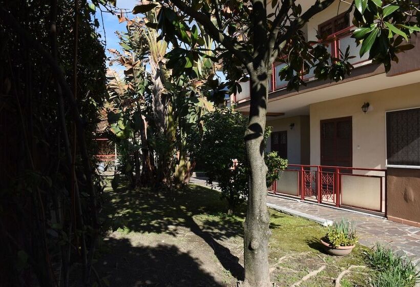 هتل B&b La Ginestra