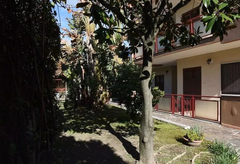 Hotelli B&b La Ginestra