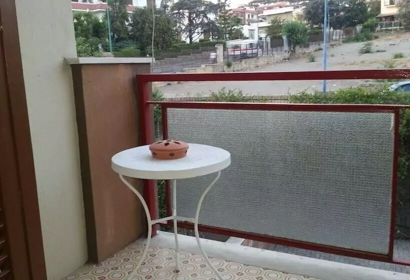 Hotelli B&b La Ginestra