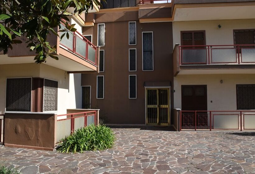 هتل B&b La Ginestra