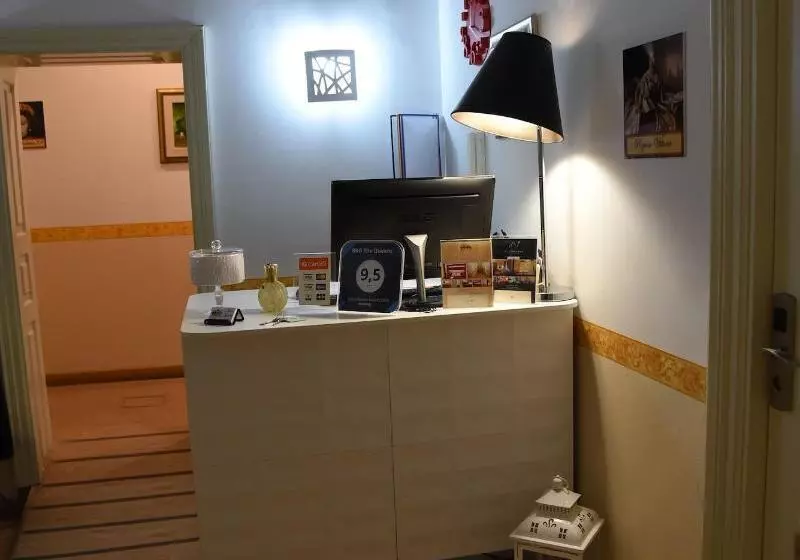 هتل B&b The Queens