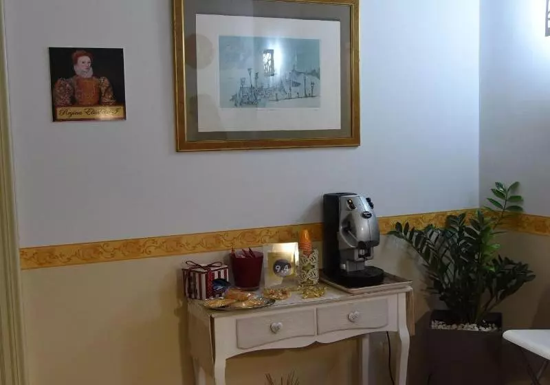 هتل B&b The Queens