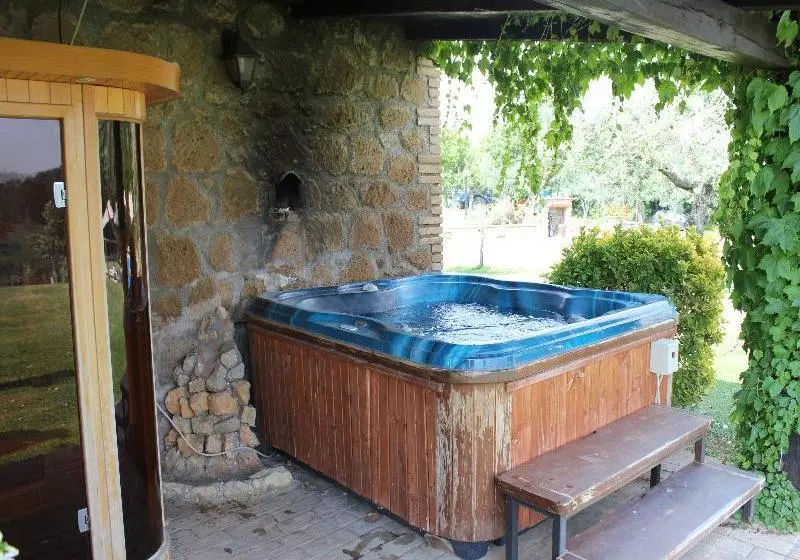 هتل Borgo Nociquerceto