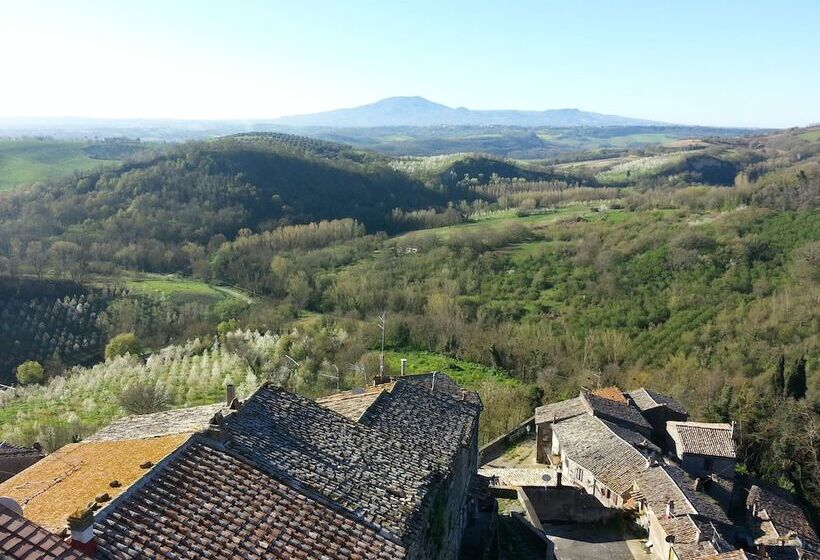 هتل Castello Costaguti