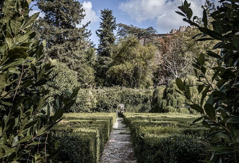 هتل Castello Costaguti