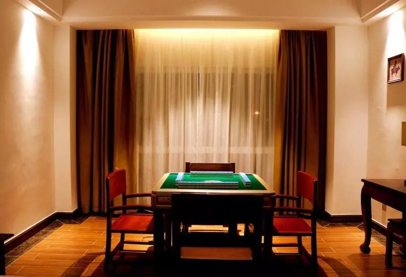 Hotelli Chang Palace Vientiane