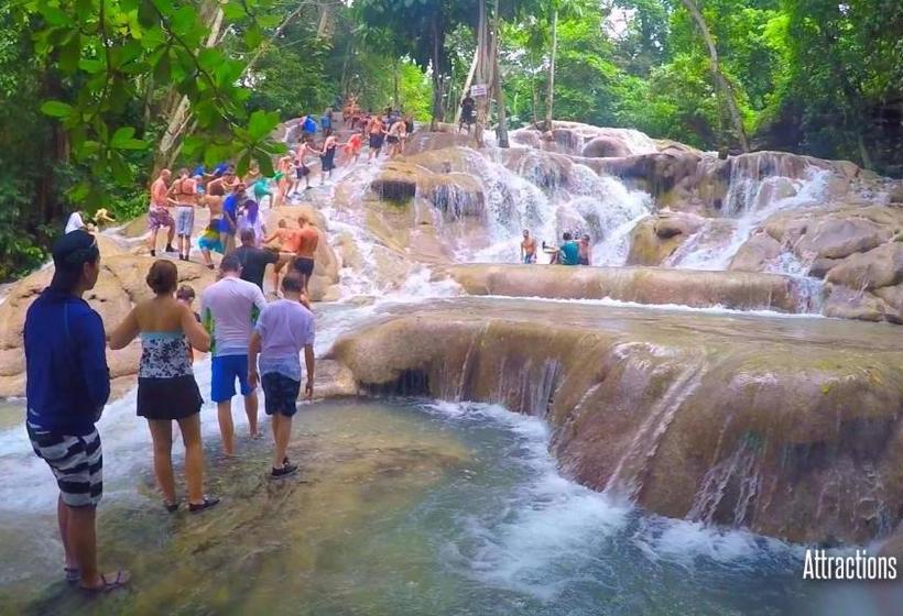 هتل Draxhall Manor